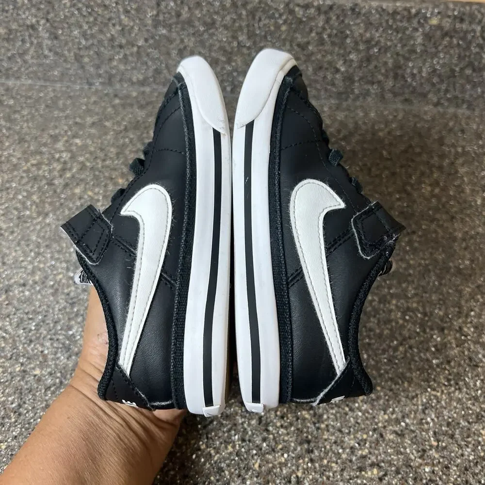 Nike Little Kids Toddler Size 10C Black/White Leather Sneakers Low Snap On Shoes